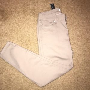 NWT Artisan NY pants